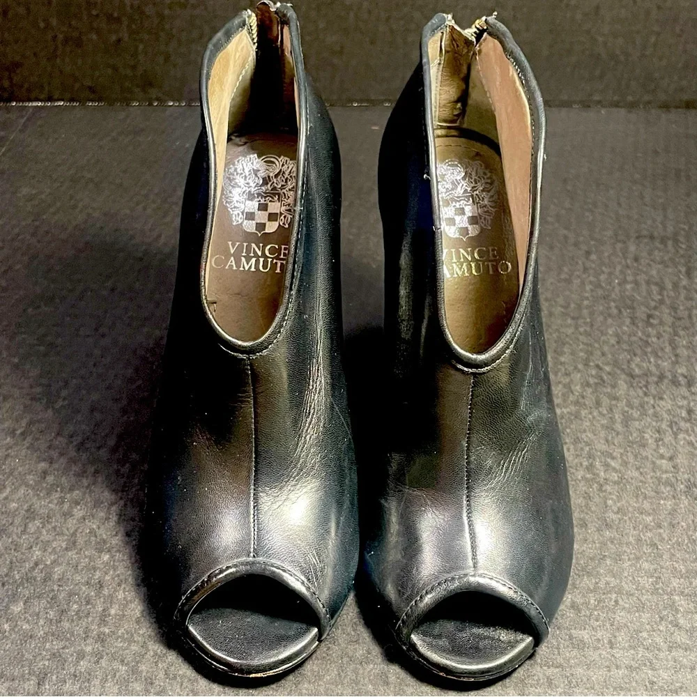 Gorgeous Vince Camuto Butter soft Black Nappa open toe bootie size 5.5M LIKE NEW - Picture 3 of 11